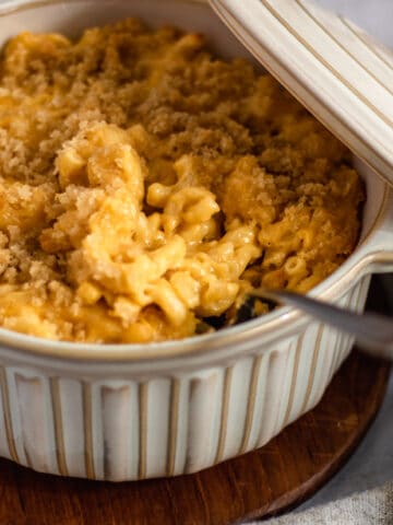 Thanksgiving mac and cheese in a casserole dish