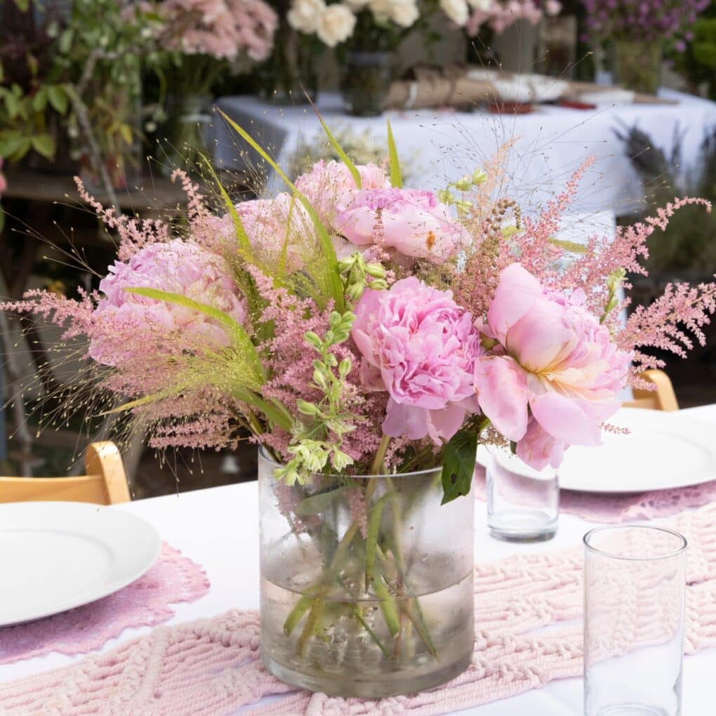Are you eager to make the day memorable and meaningful for the bride-to-be? Look no further – let us walk you through how to plan an unforgettable bridal shower. 